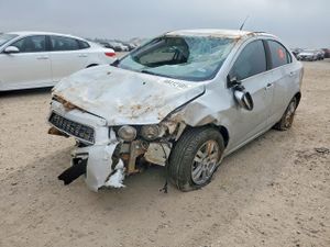 Chevrolet Aveo (Sonic) LT 1.8L 4 2014