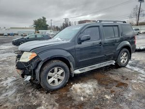 Nissan Pathfinder S 4.0L 6 2012