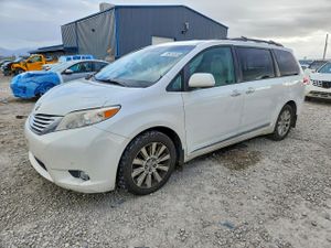 Toyota Sienna XLE 3.5L 6 2012