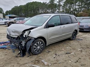 Toyota Sienna CE 3.5L 6 2007