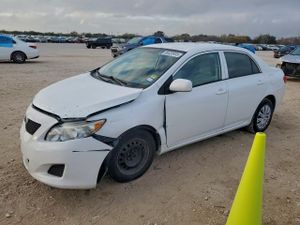 Toyota Corolla BASE 1.8L 4 2010