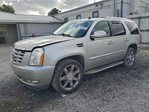 Cadillac Escalade LUXURY 6.2L 8 2010
