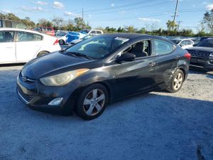 Hyundai Elantra GLS 1.8L 4 2013