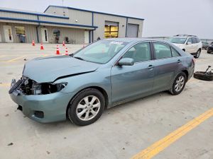 Toyota Camry BASE 2.5L 4 2011