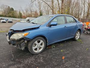Toyota Corolla BASE 1.8L 4 2013