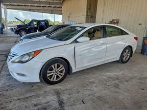 Hyundai Sonata GLS 2.4L 4 2013