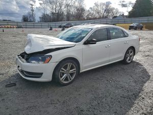 Volkswagen Passat SE 2 L 4 2015