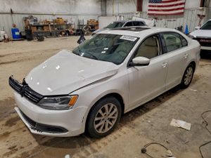 Volkswagen Jetta SE 1.8L 4 2014
