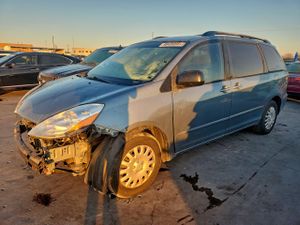 Toyota Sienna CE 3.5L 6 2009