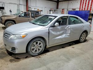 Toyota Camry BASE 2.5L 4 2010