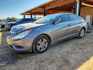Hyundai Sonata GLS 2.4L 4 2013