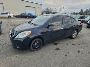 Nissan Versa S 1.6L 4 2012