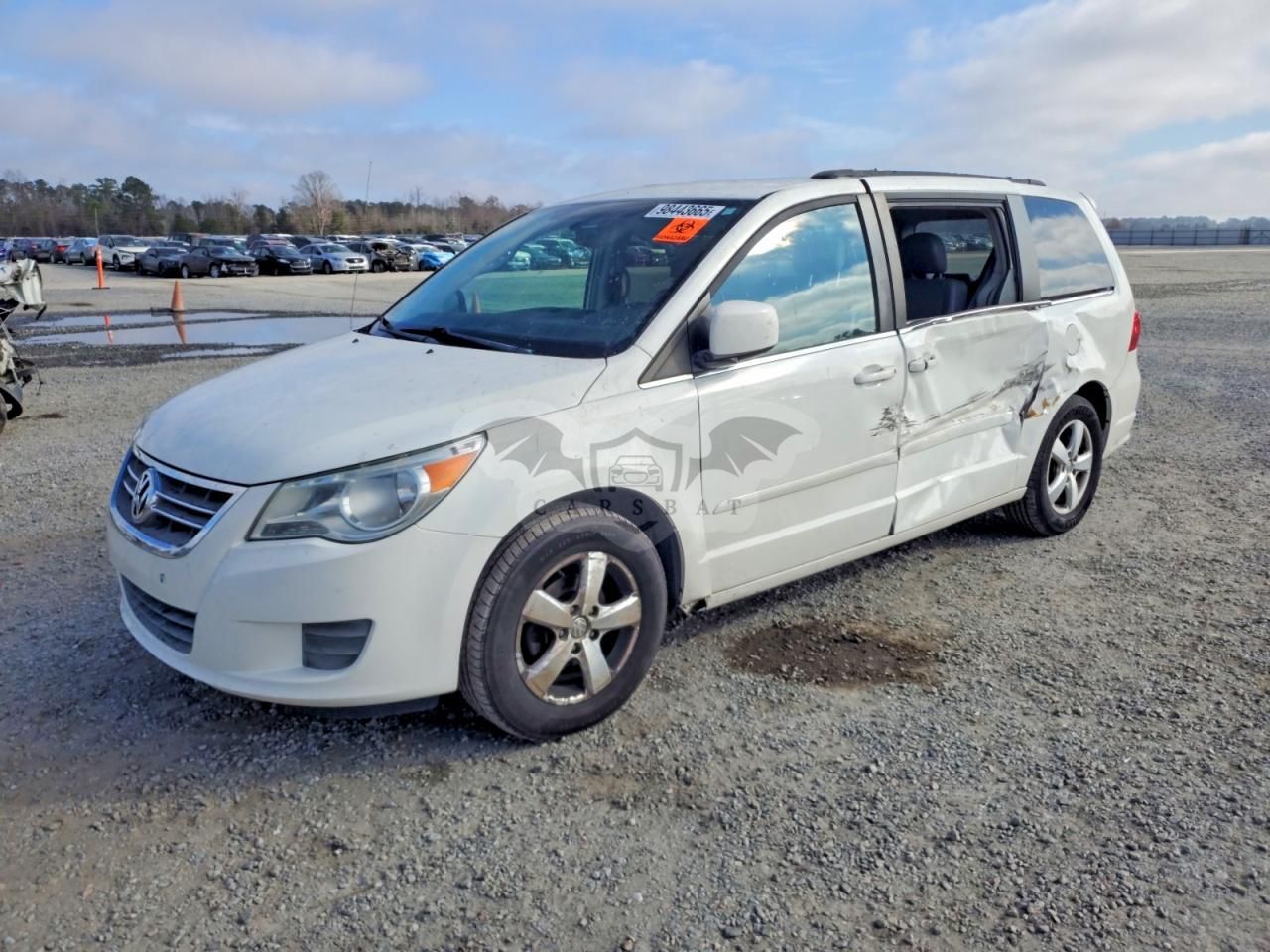 Volkswagen Routan SE 3.6L 6 2011