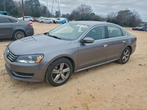 Volkswagen Passat SE 2.5L 5 2012