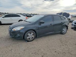 Ford Focus S 2.0L 4 2014