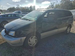 Toyota Sienna LE 3.0L 6 2000