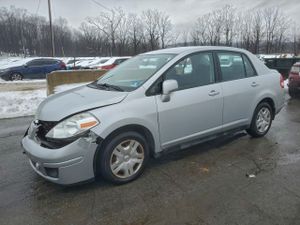 Nissan Versa S 1.8L 4 2010