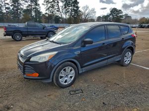 Ford Escape S 2.5L 4 2015