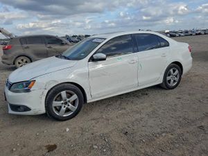 Volkswagen Jetta SEL 2.5L 5 2011