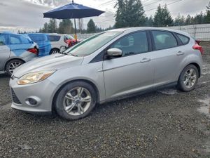 Ford Focus SE 2.0L 4 2014