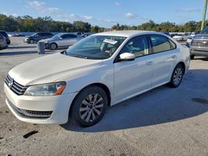 Volkswagen Passat S 2.5L 5 2013