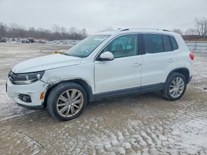 Volkswagen Tiguan S 2.0L 4 2014
