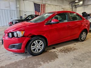 Chevrolet Aveo (Sonic) LT 1.8L 4 2015