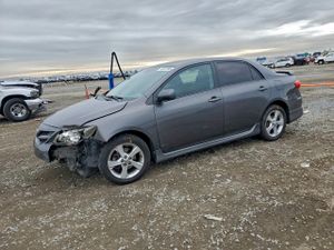Toyota Corolla BASE 1.8L 4 2013