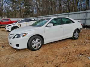 Toyota Camry BASE 2.5L 4 2011