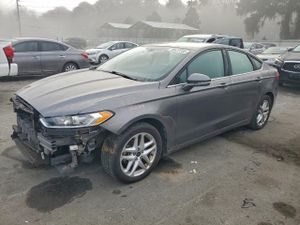 Ford Fusion SE 2.5L 4 2014