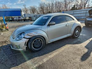 Volkswagen Beetle 2.5L 5 2012