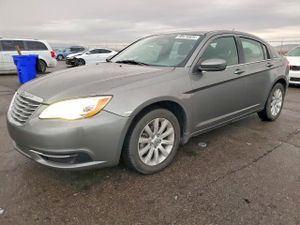 Chrysler 200 TOURING 2.4L 4 2013