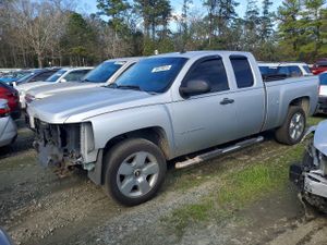 Chevrolet Silverado 1500 C1500 LT 5.3L 8 2011