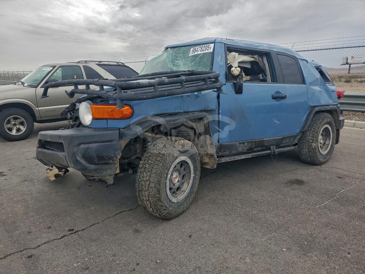 Toyota FJ Cruiser 4.0L 6 2014
