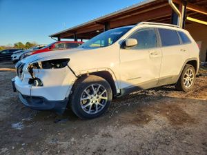 Jeep Cherokee LATITUDE 2.4L 4 2015