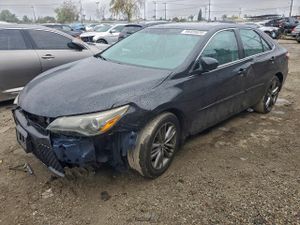Toyota Camry LE 2.5L 4 2015