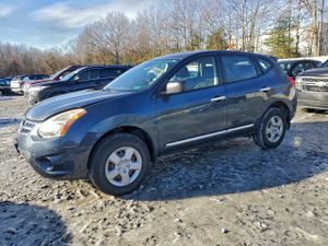 Nissan Rogue S 2.5L 4 2013