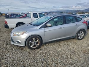 Ford Focus SE 2.0L 4 2014