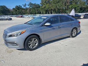 Hyundai Sonata SE 2.4L 4 2015