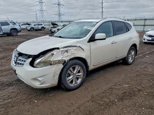 Nissan Rogue S 2.5L 4 2013