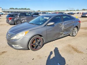 Hyundai Sonata SE 2.4L 4 2013
