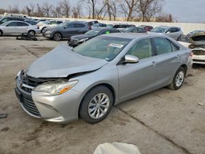 Toyota Camry LE 2.5L 4 2015