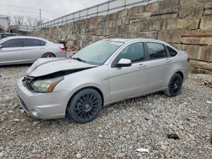 Ford Focus SES 2.0L 4 2011