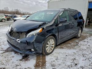 Toyota Sienna XLE 3.5L 6 2015