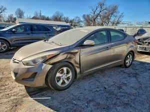 Hyundai Elantra SE 1.8L 4 2015