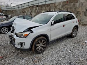 Mitsubishi Outlander SE 2.0L 4 2015
