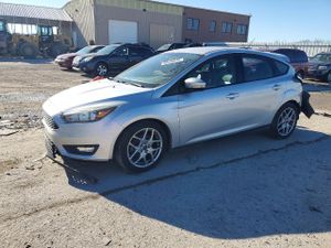 Ford Focus SE 2.0L 4 2015