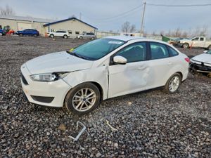 Ford Focus SE 2.0L 4 2015