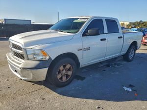 RAM 1500 ST 5.7L 8 2015