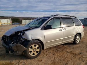 Toyota Sienna CE 3.5L 6 2009